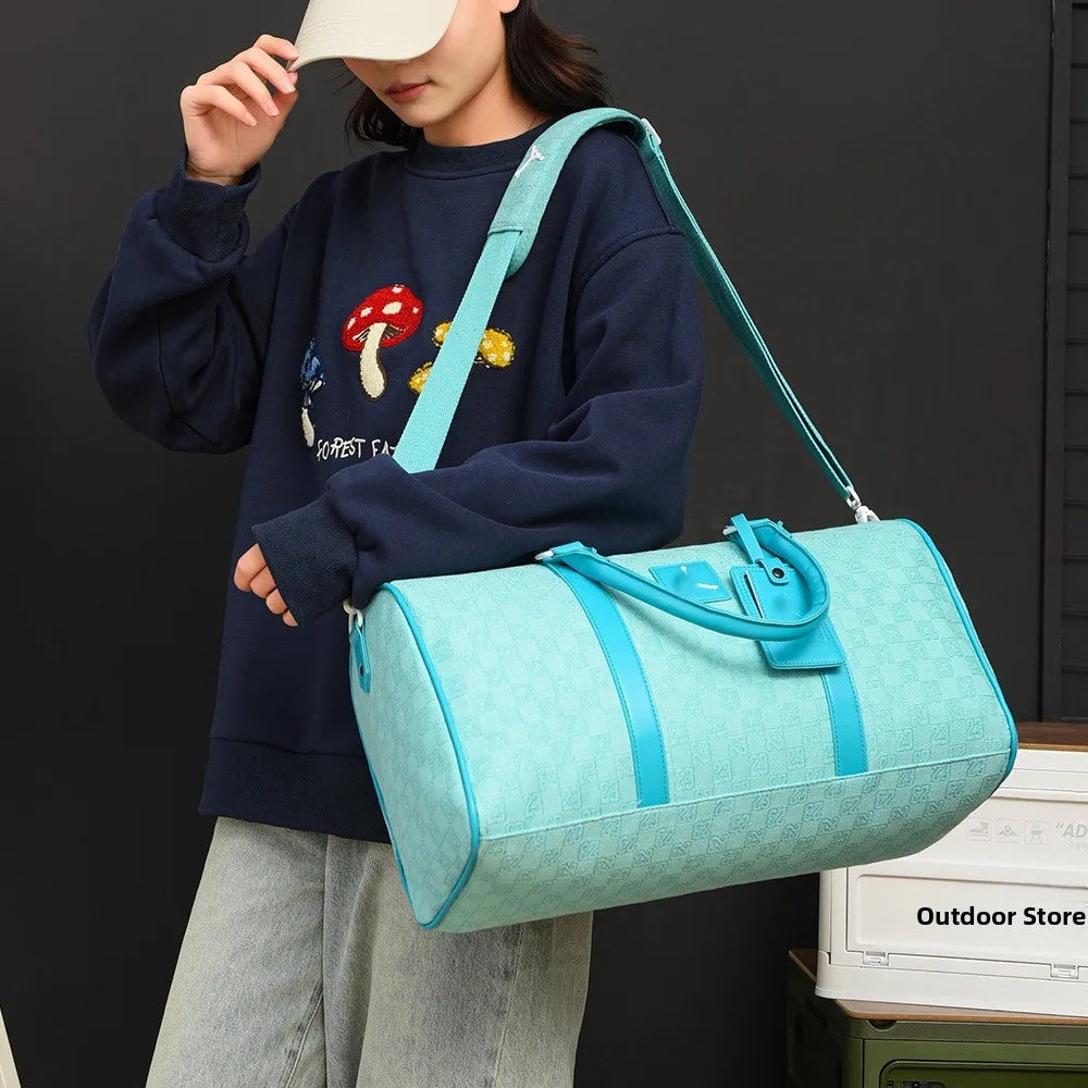 Lightweight Large Capacity Sports Fitness Bag for Travel And Business Trip Unisex Casual Travel Style Breathable PU Material