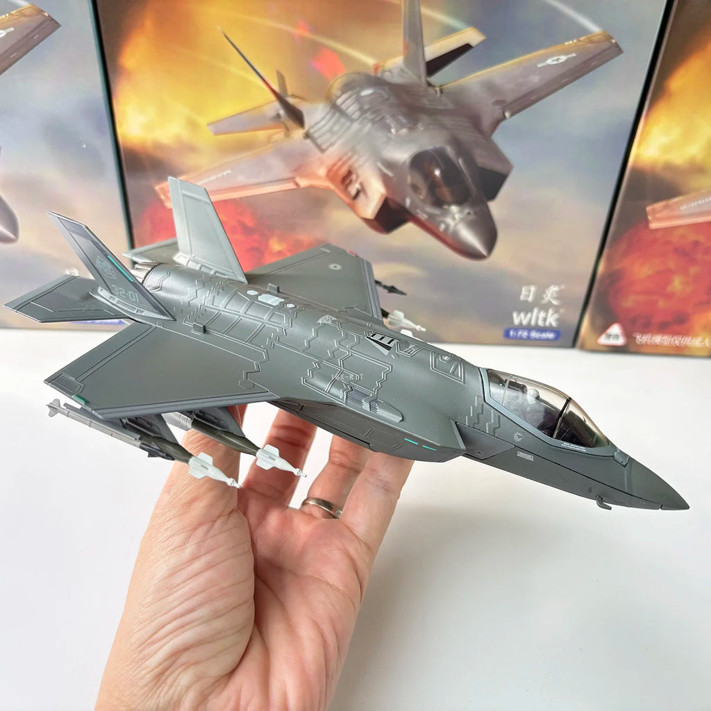 1/72 Scale US Army F-35 F-35A F35 Lightning II Joint Strike Jet Fighter Diecast Metal Finished Plane Model Collection Ornament