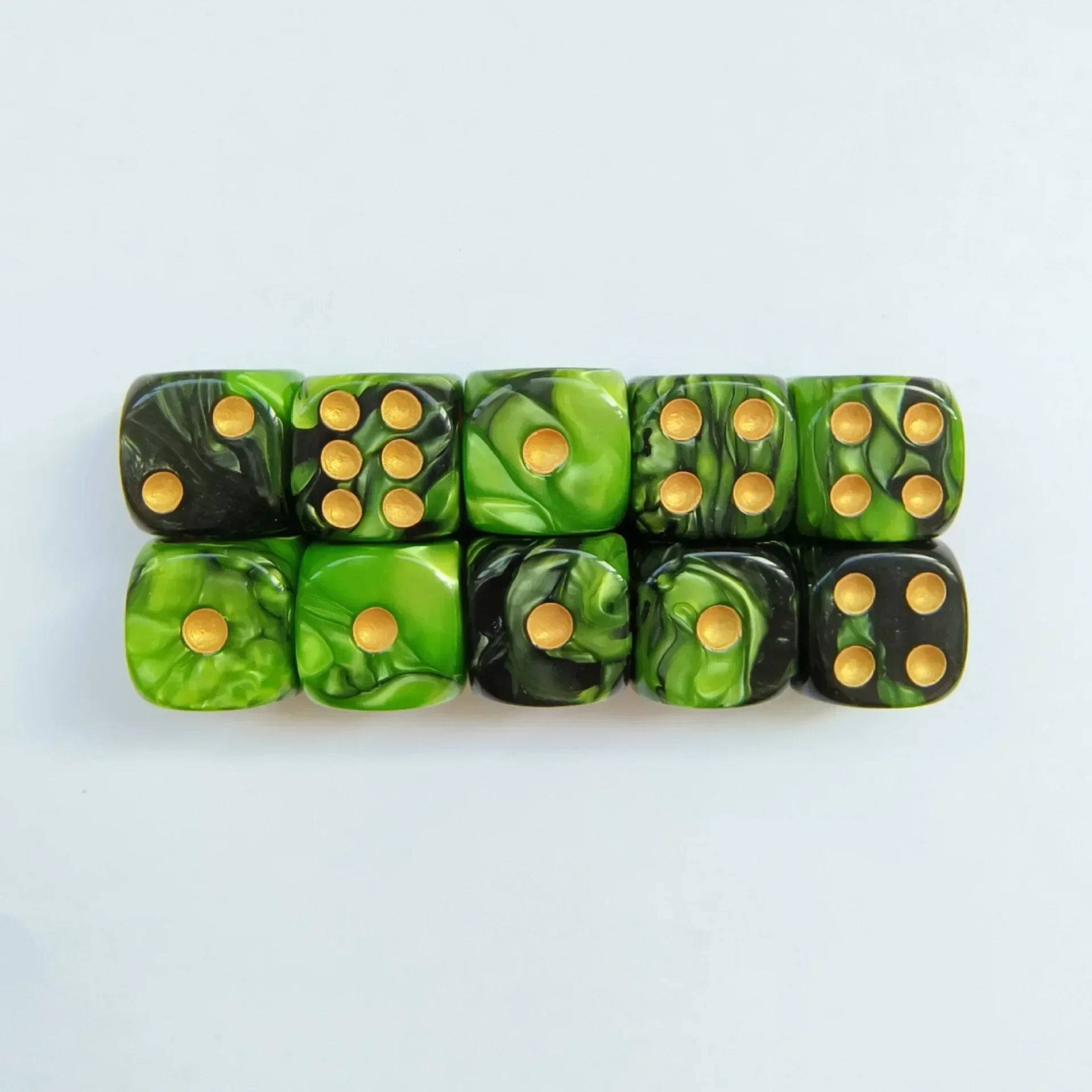 10pcs of 16MM Dual Color COC Dice Acrylic Digital Dice Dnd TRPG Cthulhu Running Team Board Game Dices Entertainment Dnd Dice Set