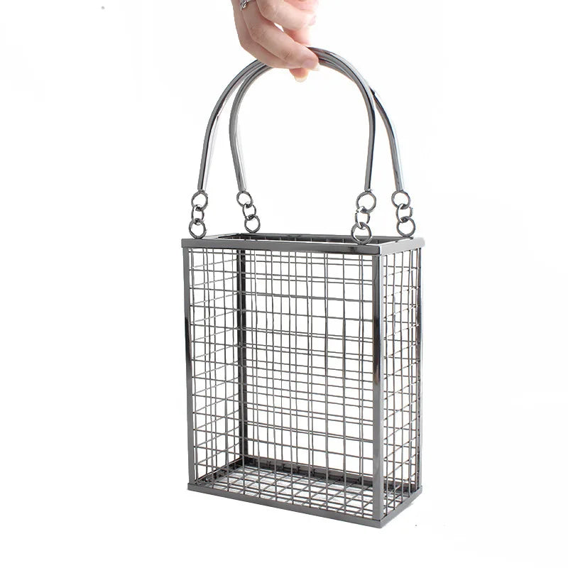 Spring And Summer Metal Hollow Shoulder Bag Fashion Iron Mesh Women's Banquet Evening Gift Bag Light Luxury Style Evening Clutch