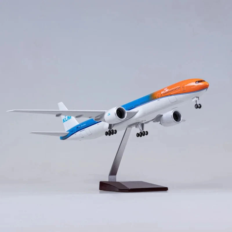 47CM 1/157 Scale 777 B777 Aircraft KLM Air Airlines Model W Light and Wheel Landing Gear Diecast Plastic Resin Plane Toys Decor