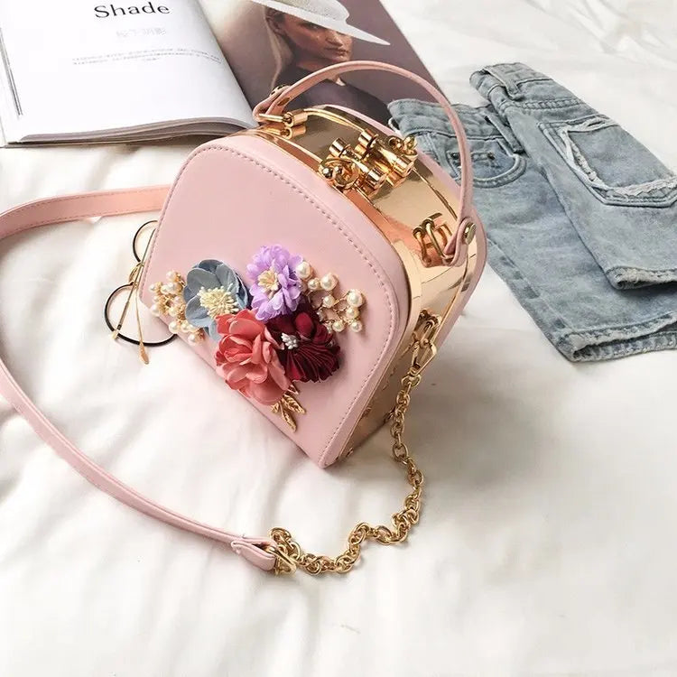 2025 Metal Clip Small Square Bag New Fashion Dinner Flower Shoulder Diagonal Handbag Bags Shoulder Bags