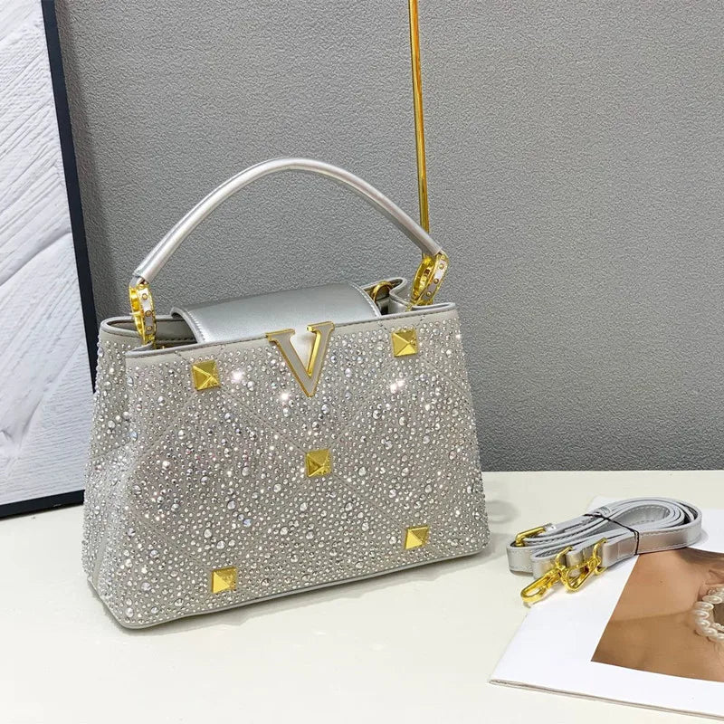 2025 Luxury Fashion New Desgin Diamonds Women's Handbags Ladies Leather Rivets Shoulder Crossbody Bag Evening Party Shell Bags