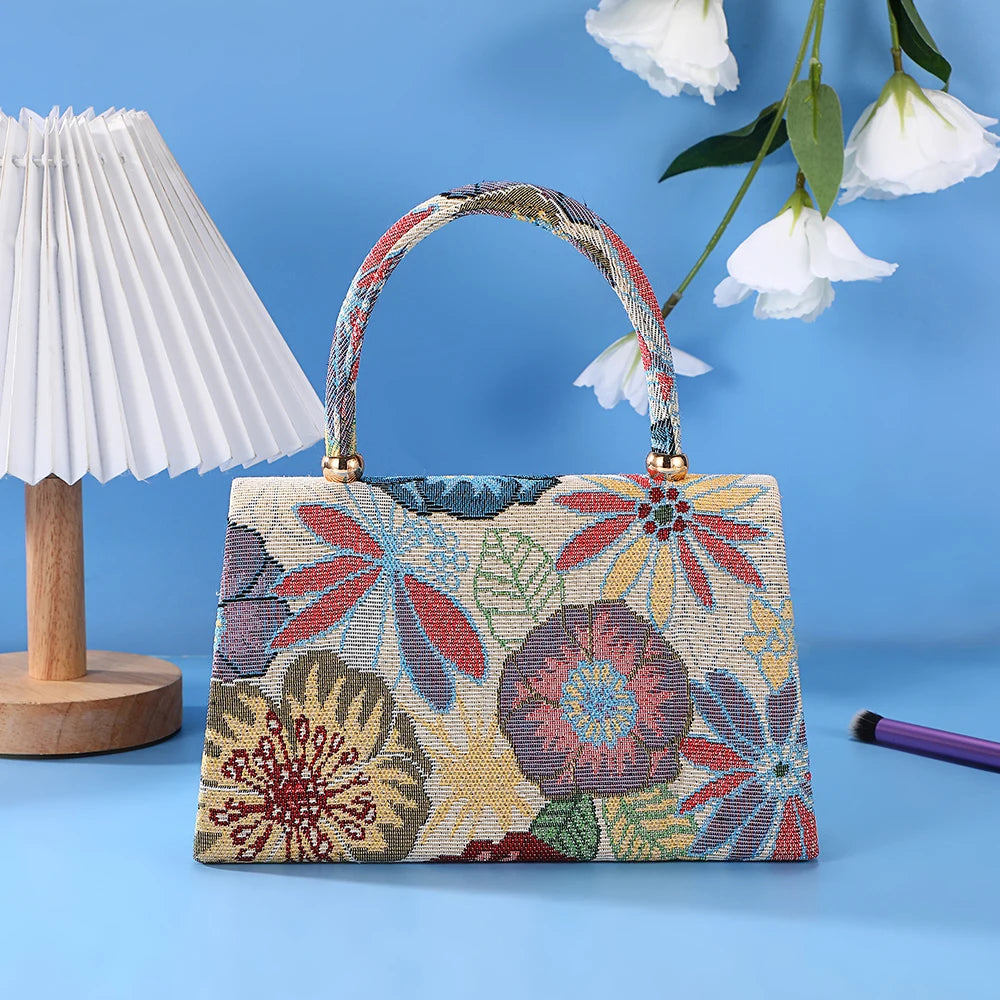New trend flower decoration dinner bag fashion lady handbag celebrity travel storage bag wedding party evening dress gift bag