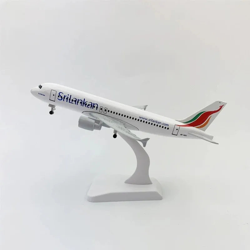 Scale Aircraft Model Simulation airplane kids toys Model 20cm Alloy Metal Aircraft A320 Sri Lankan Airways with Landing Gear Gif