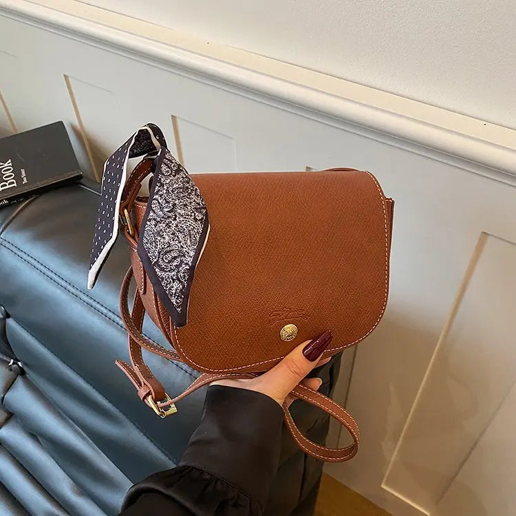Chic Paris Diaper Bag For Women Classic Fashion Leather Tote Large Capacity Elegant Designer Commuter Fashionable Shoulder Bag