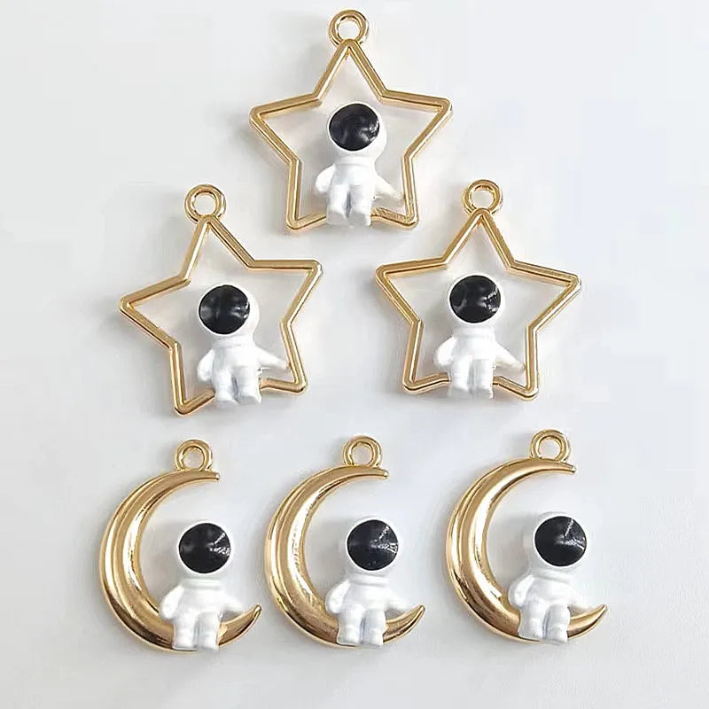 10pcs Cute Pick Up Stars Astronaut Charms Alloy Enamel Charm Pendant For Jewelry Making DIY Couple Bracelets Floating