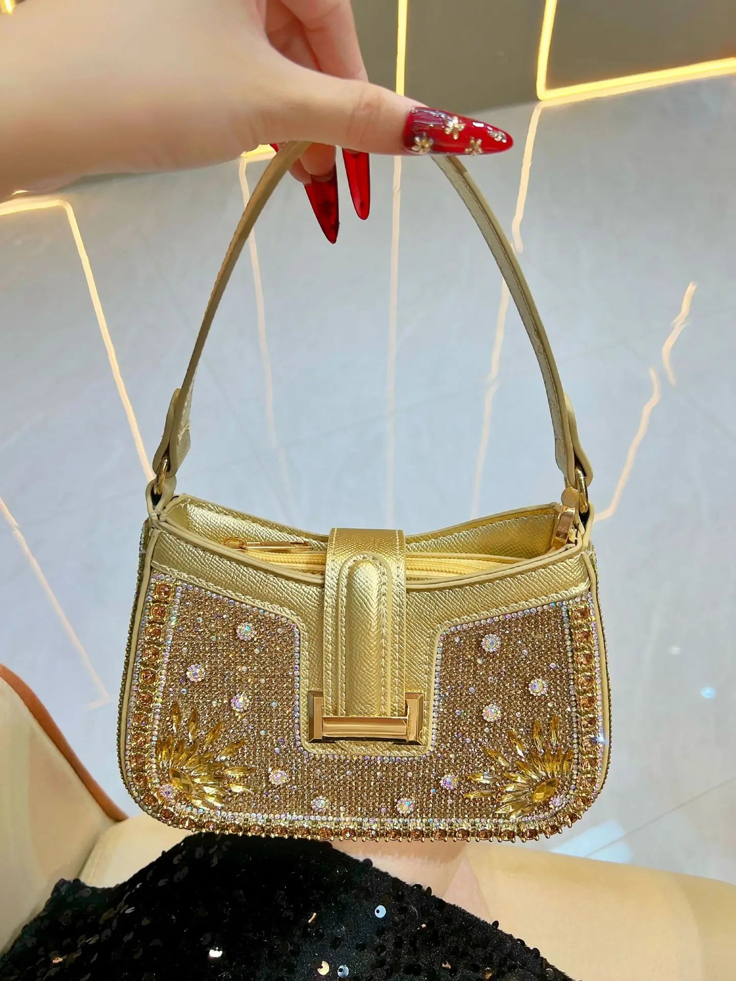 Fashionable Sequin Knotted Handbag Pu Material Dinner Bag Hot Diamond Rhinestone Handbag Chain Crossbody Clutch Bag