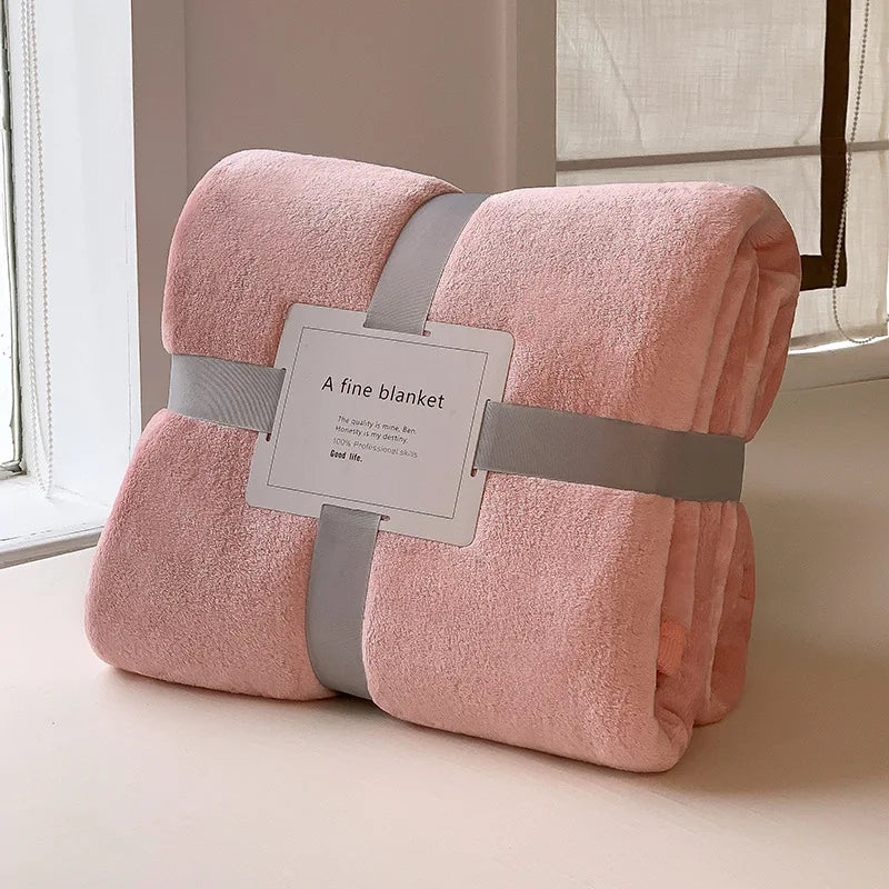 Luxury Flannel Travel Blanket for Airplane Lightweight Office Nap Soft Blanket Non-shedding and Colorfast Multi-purpose Blankets