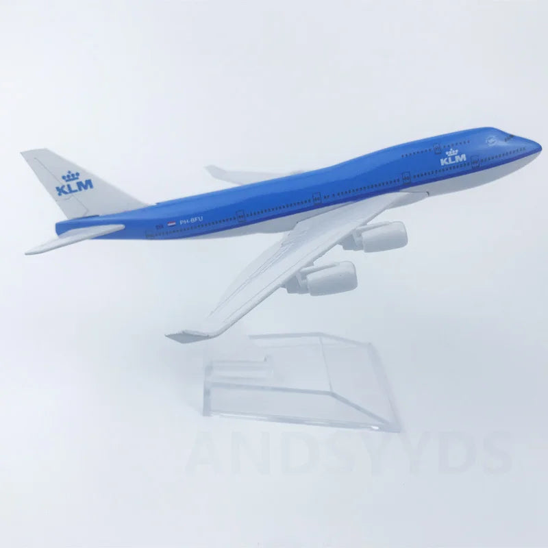 Airplane Scale 1/400 747 Series Toys plane Air Force One B747 Alloy Metal Toys and Hobbies Diecast W Wheels Souvenir Plane