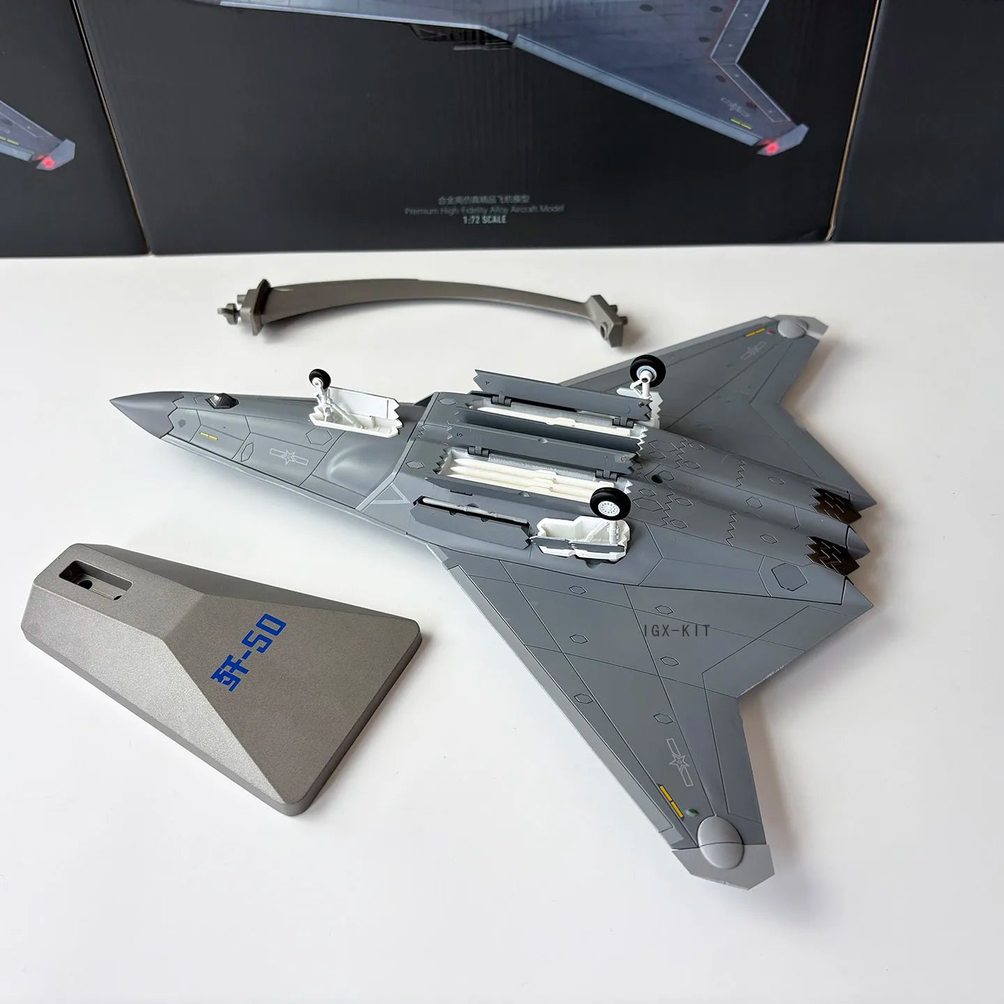 Diecast 1/72 Scale China J50 Fighter Jet J-50 Alloy Airplane Model Alloy Static Simulation Ornament Finished Souvenir Hobby