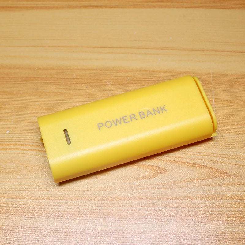 Mobile power battery box 18650 lithium battery changed to charging treasure USB charging and discharging welding-free diy kit