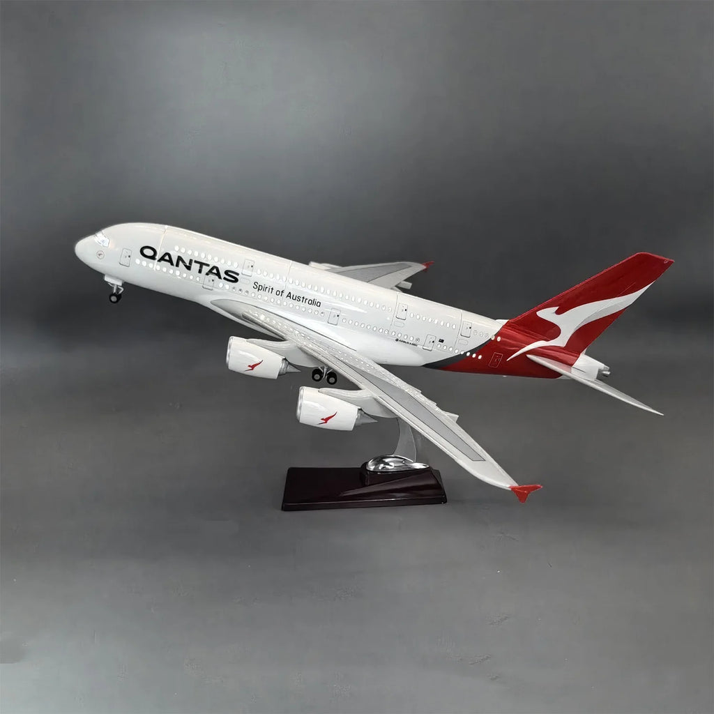 New 1/160 scale Qantas A380 Aircraft Model, Openable Door Resin Diecast collectible aircraft with Landing Gear Wheels Light