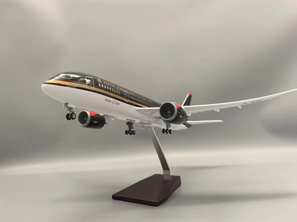 47cm 1:130 Scale Plane Model Toy Royal Jordanian B787 Airways Diecast Airplane Kit Resin Collectible Aircraft Toy With LED Base