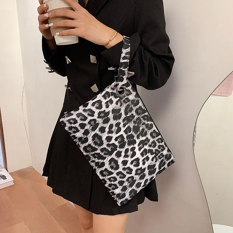 Women Bag Ladies Day Clutch Envelope Wristlet Bag Large Capacity PU Briefcase Mobile Phone Fashion Purse Handbags Evening Bag