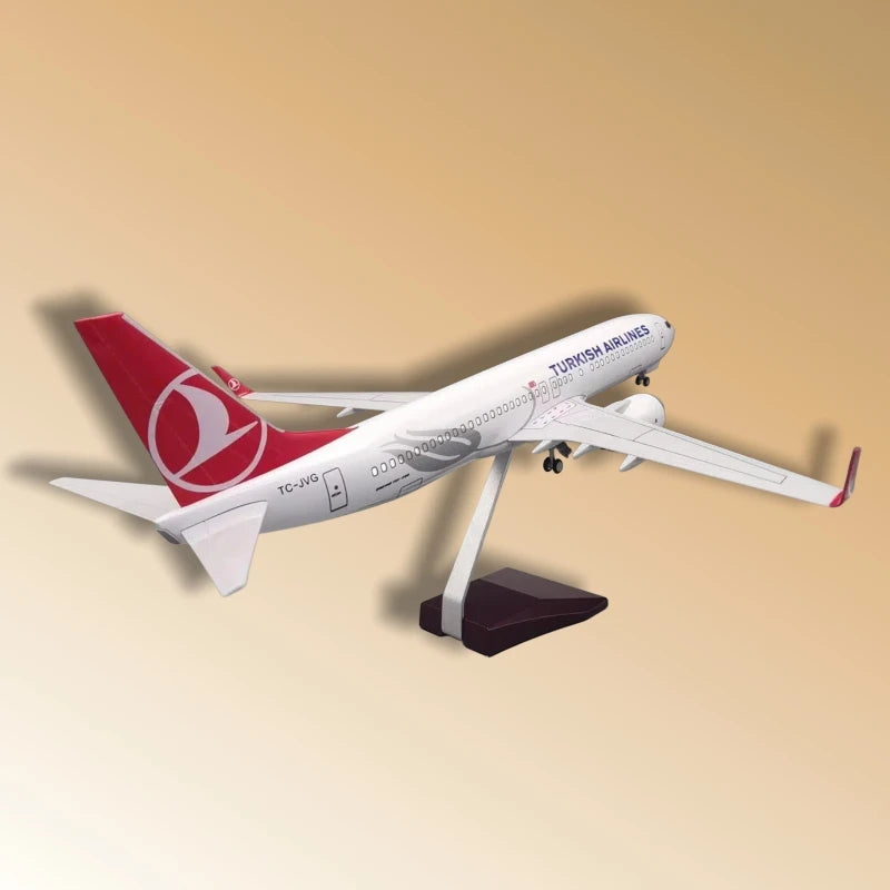 1:85 Scale Turkish Airlines Boeing 737 Model 47cm Die-Cast Resin with Lights and Moving Wheels Aviation Collectible