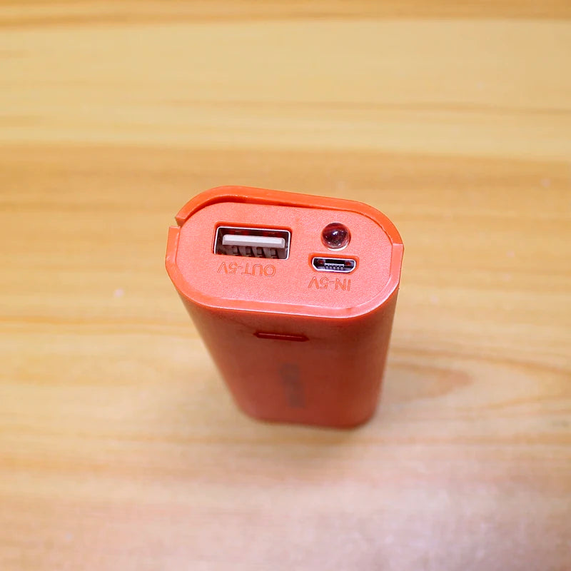 Mobile power battery box 18650 lithium battery changed to charging treasure USB charging and discharging welding-free diy kit