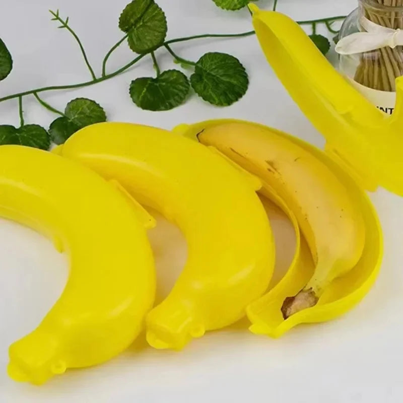 Three Colors Portable Travel Banana Storage Box Plastic Fruit Banana Shaped Protective Case