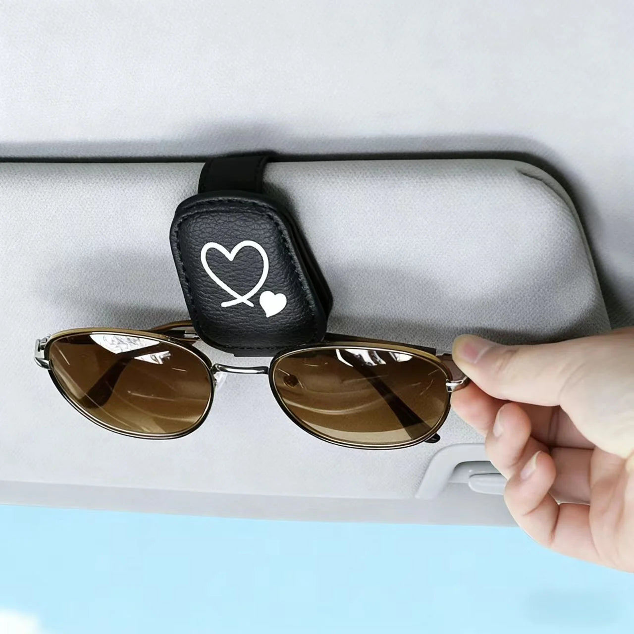 Cute Heart Car Sunglasses Clip, PU Leather Auto Sun Visor Glasses Holder, Universal Car Interior Storage Accessory