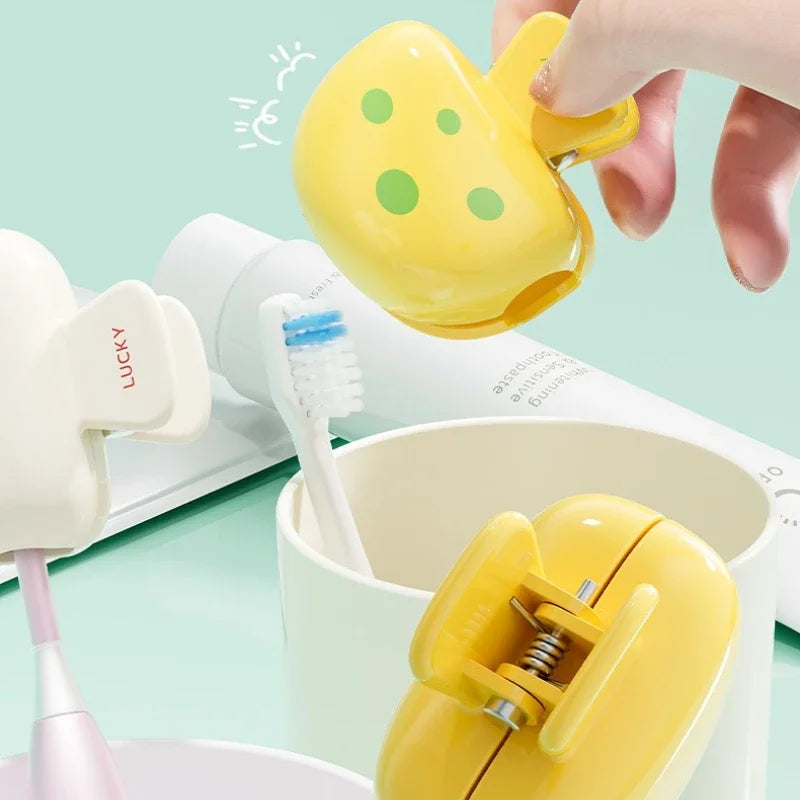 Cute Travel Toothbrush Head Covers Toothbrush Protector Cap Brush Pod Case Protective Portable Plastic Clip for Household Travel