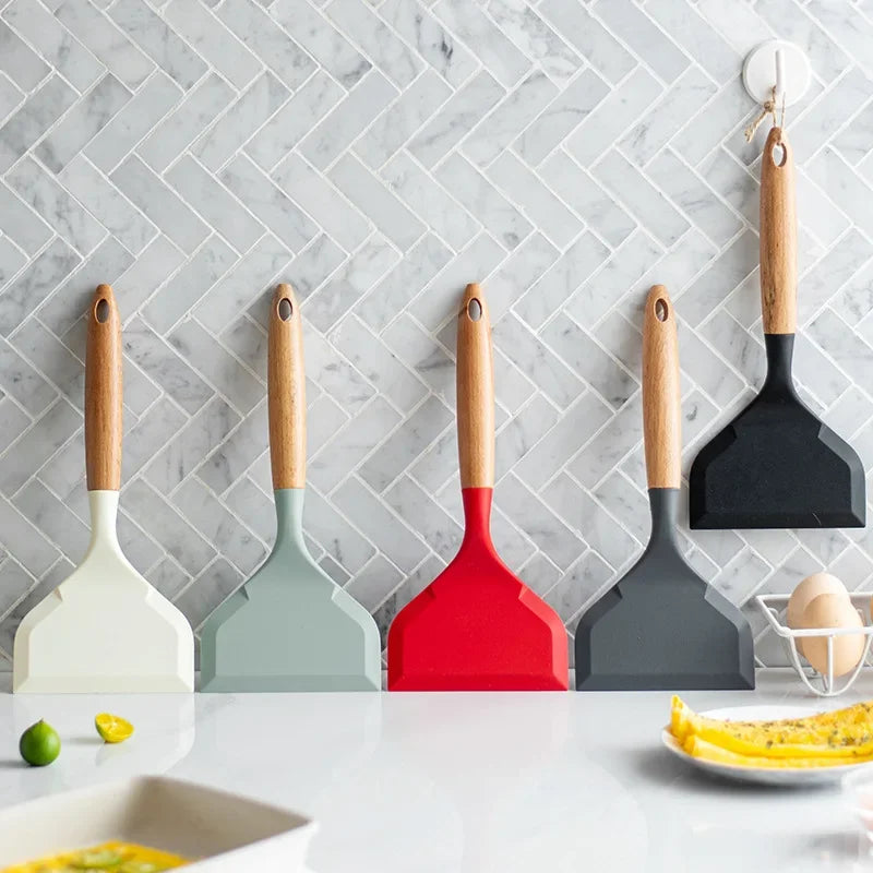 1Pc Silicone Spatula Cooking Utensils Beef Meat Egg Kitchen Scraper Wide Pizza Cooking Tools Shovel Non-stick Spatula