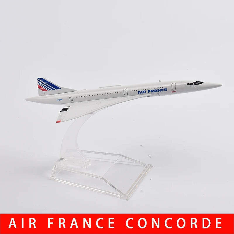JASON TUTU 16cm Gulf Air Boeing 787 Plane Airplane Model Aircraft Model Diecast Metal 1/400 Scale Planes Gift Collection