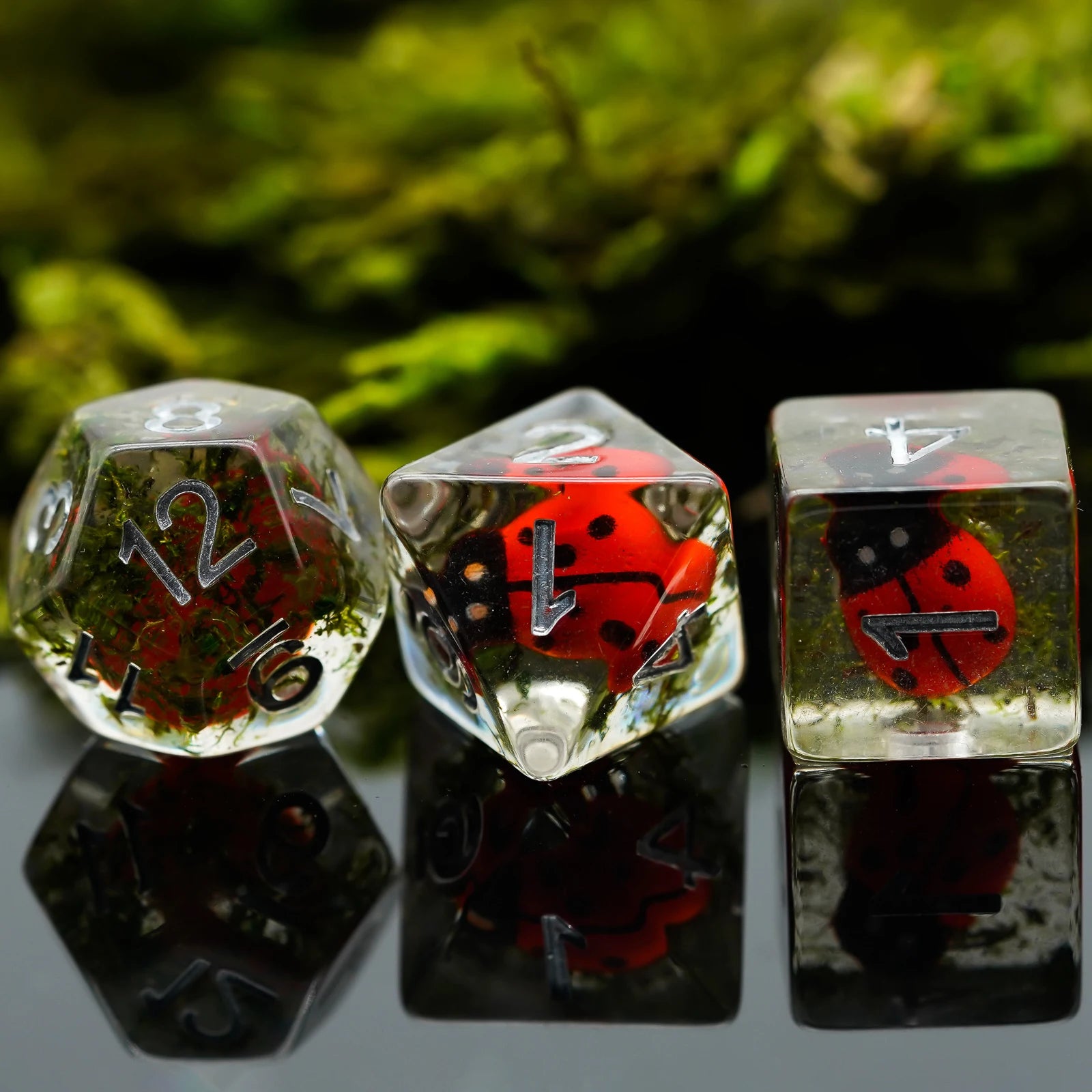 Cusdie Cute Animals DnD Dice Resin D4 D6 D8 D10 D% D12 D20 Polyhedral Dice Set for D&D Pathfinder Role Playing Table Board Games