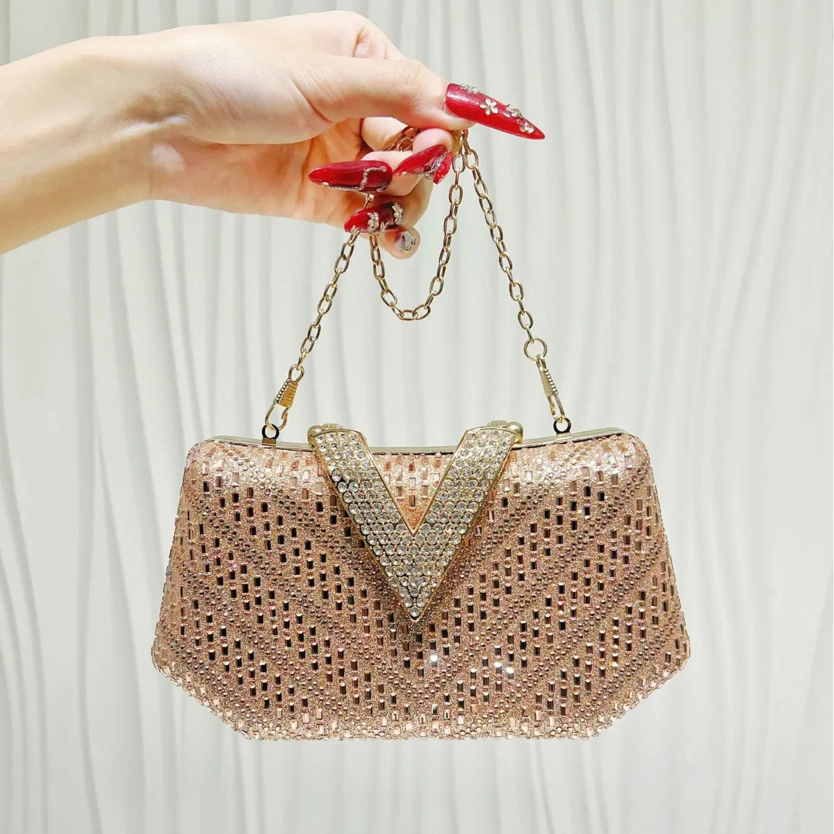 New fashion bag for women, light luxury and high-end evening clutch bag, chain bag, exquisite full-diamond socialite clutch bag