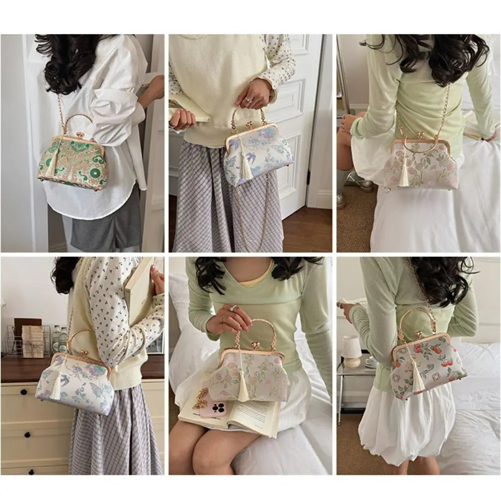 Metal Chain New Chinese Style Handbag Large Capacity Embroidered Kiss Lock Embroidery Shoulder Bag Flower Single Shoulder