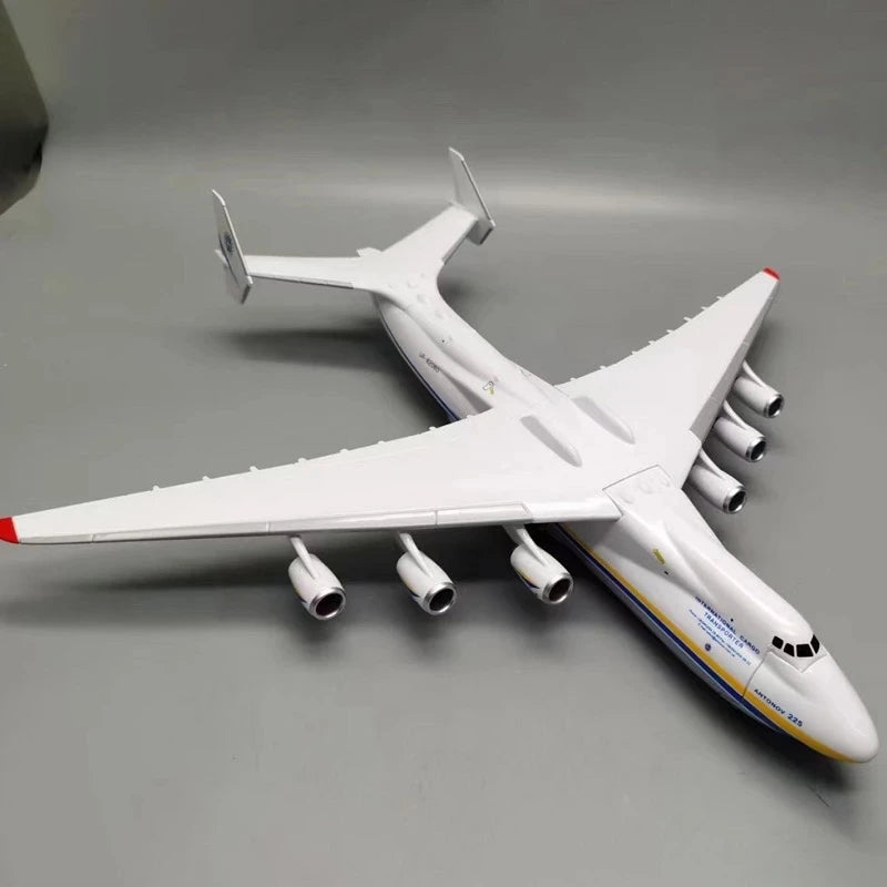 Antonov AN-225 Transport Aircraft 1/200 Scale 42cm Simulation Aircraft Model Souvenir Ornament Toy Display Collection Ornament