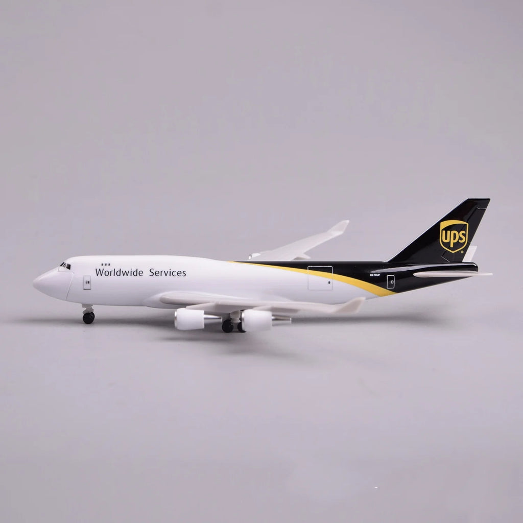 20cm Scale Aircraft Open Cargo Door UPS B747 Cargo Aircraft Model Adults Fun Toy Airplane Diecast ABS Gift Collectible Miniature