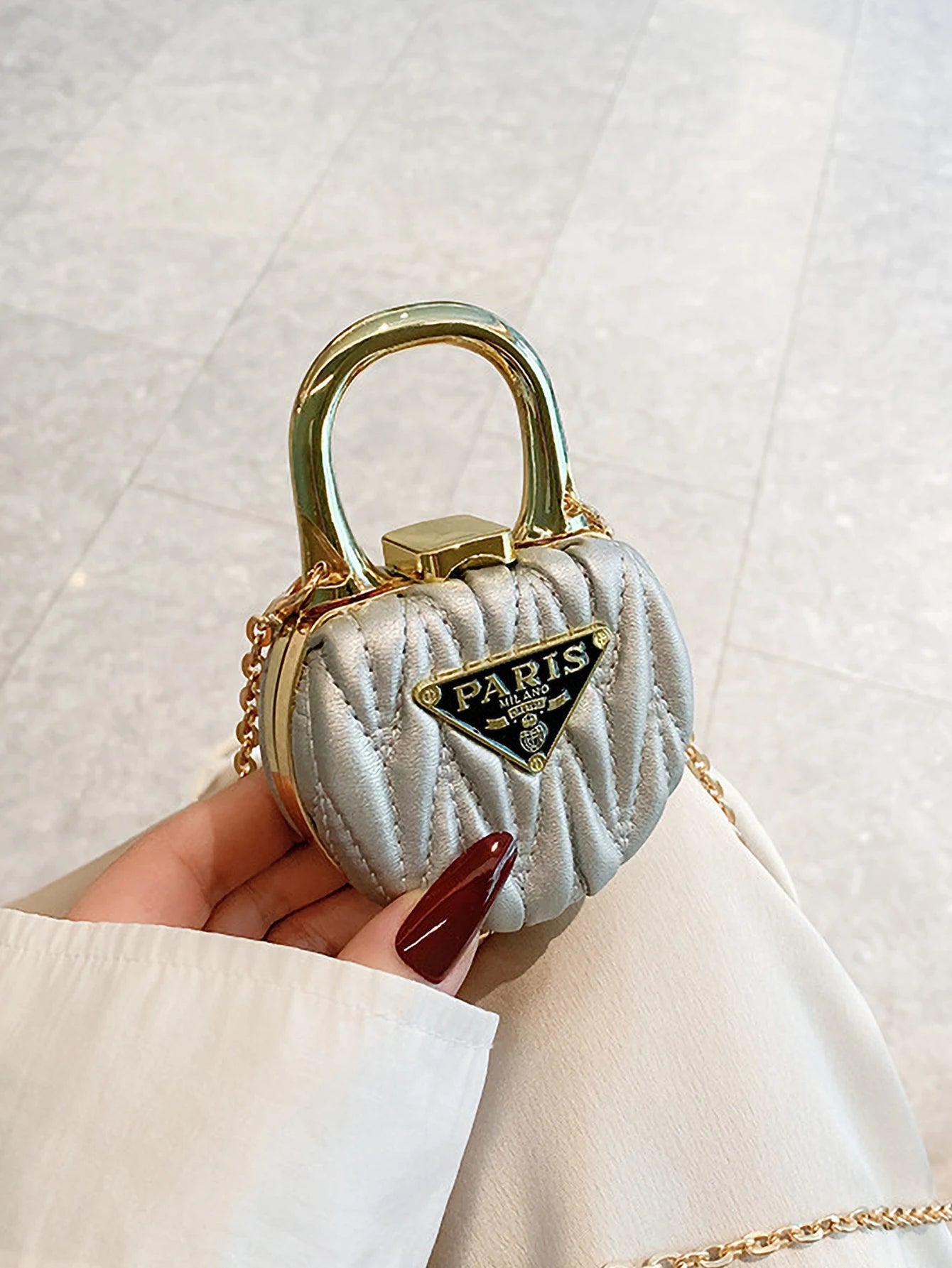 Mini and compact chain mouth red envelope fashionable small fragrance style hand-held shoulder bag