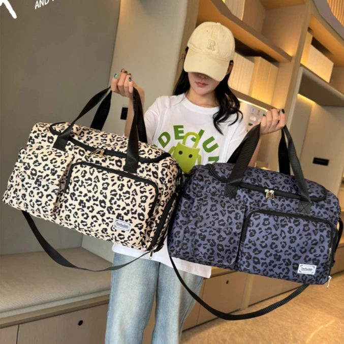 Classic Leopard Print Large Capacity Leisure Luggage Bag with Multiple Pockets and Shoe Compartment Sports Fitness Travel Bag