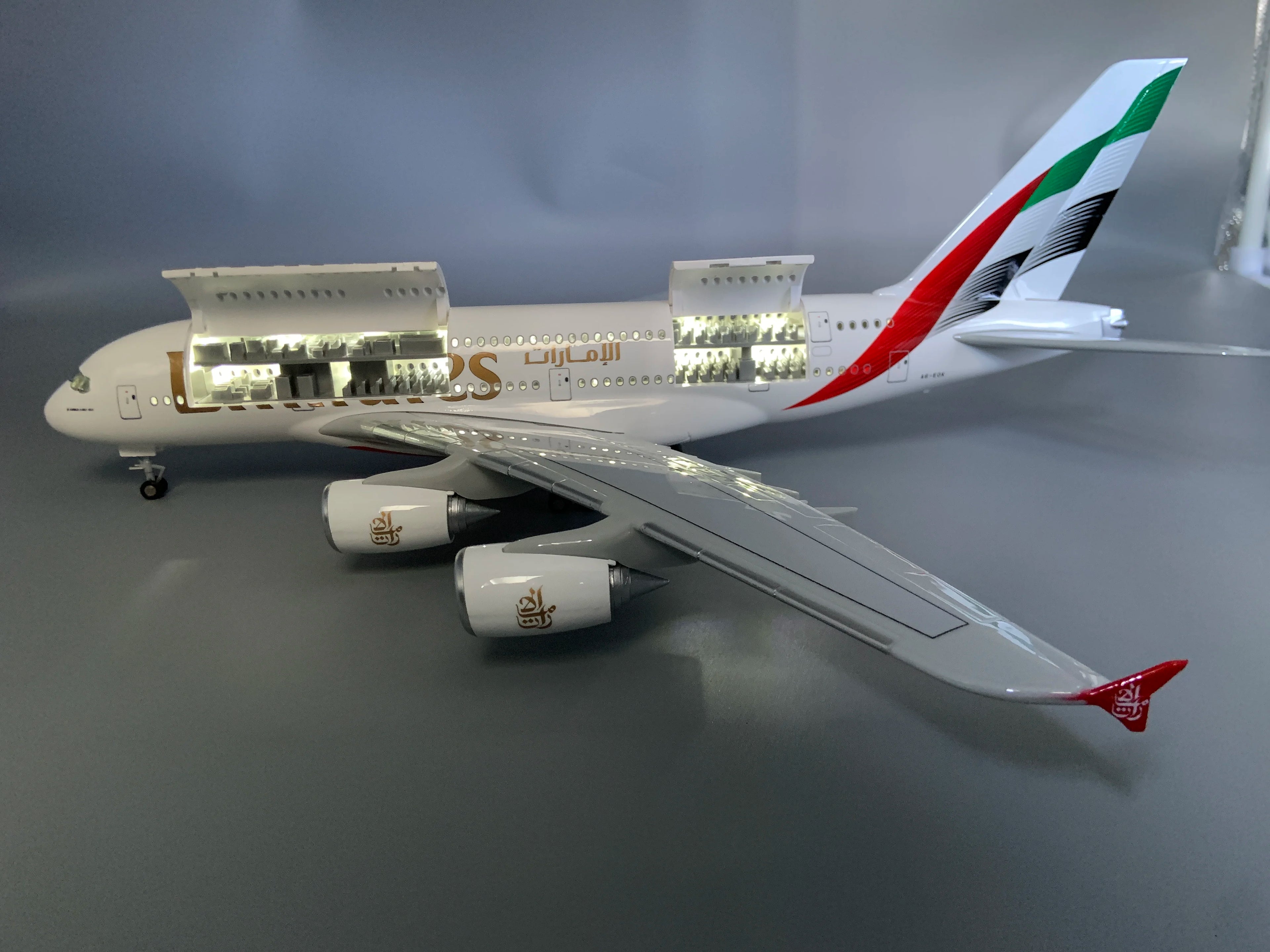For Emirates Airlines A380 Scale Aircraft 1/160 New Plane Model Resin with Landing Gear Wheels Light Collections Displays Gift