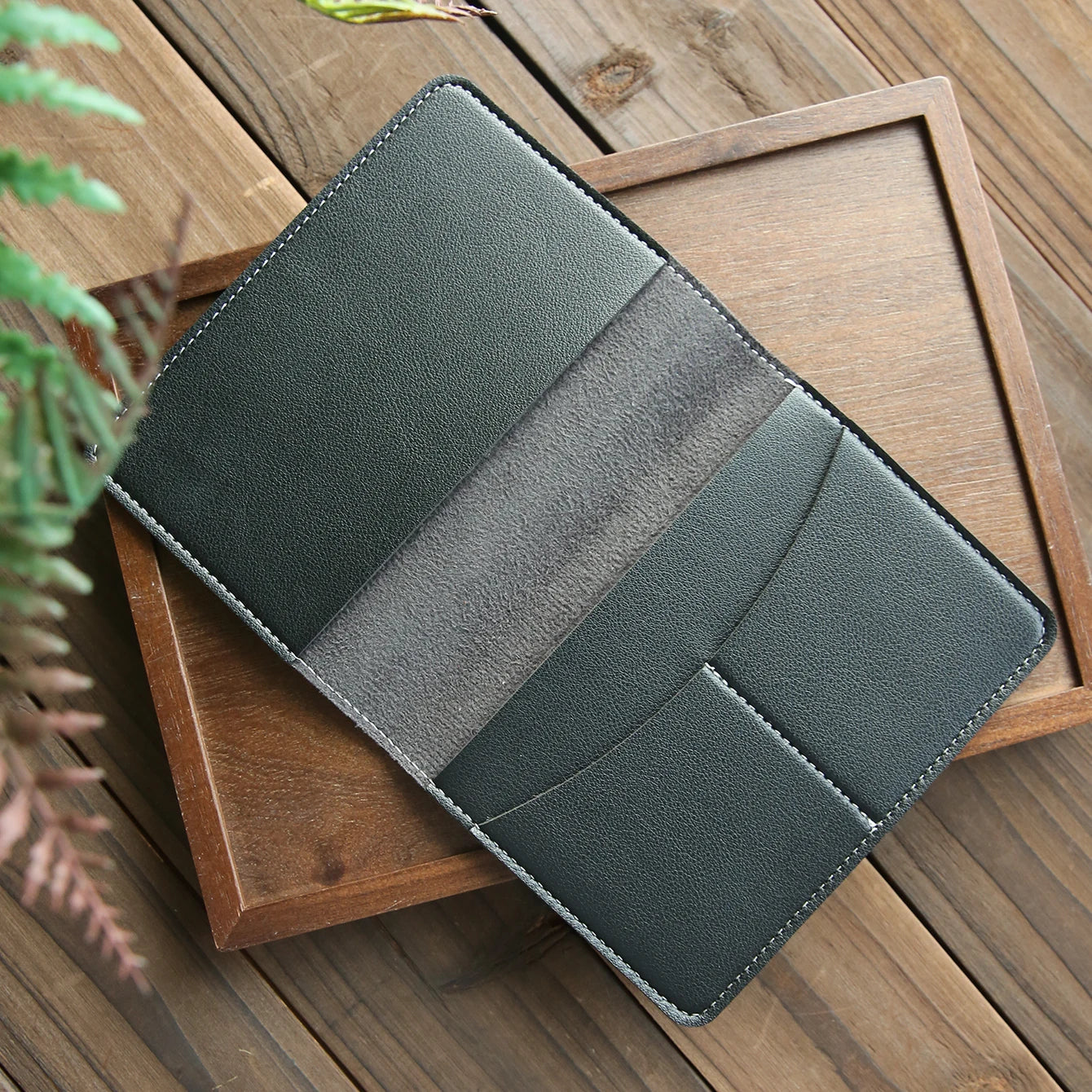 1PCS Custom Name Passport Holder Personalized Leather Passport Cove Customized Travel Accessories Handmade Gifts For Friends