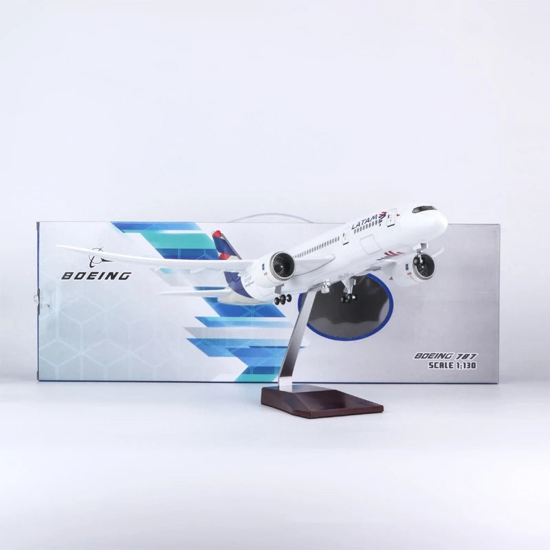 47CM B787 Dreamliner Model Plane Toy 787 Chile LATAM Airline Diecast Airplane W Light and Wheel For Collection Gifts