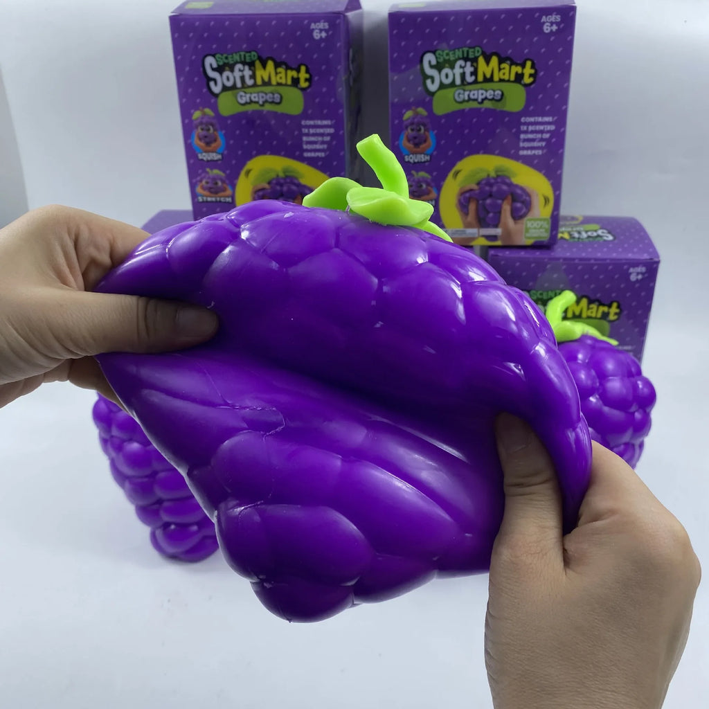 Realistic Bunch Grape Squeeze Squishy with Natural Scent, Portable Relaxation Toy for Gift & Daily Anxiety Release