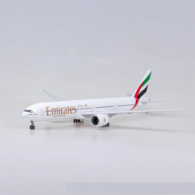 Plane Toy Model 47CM Scale Diecast Model B777 Emirates Airways 777 Resin Airplane With Light Toys Airline Collection Aviation