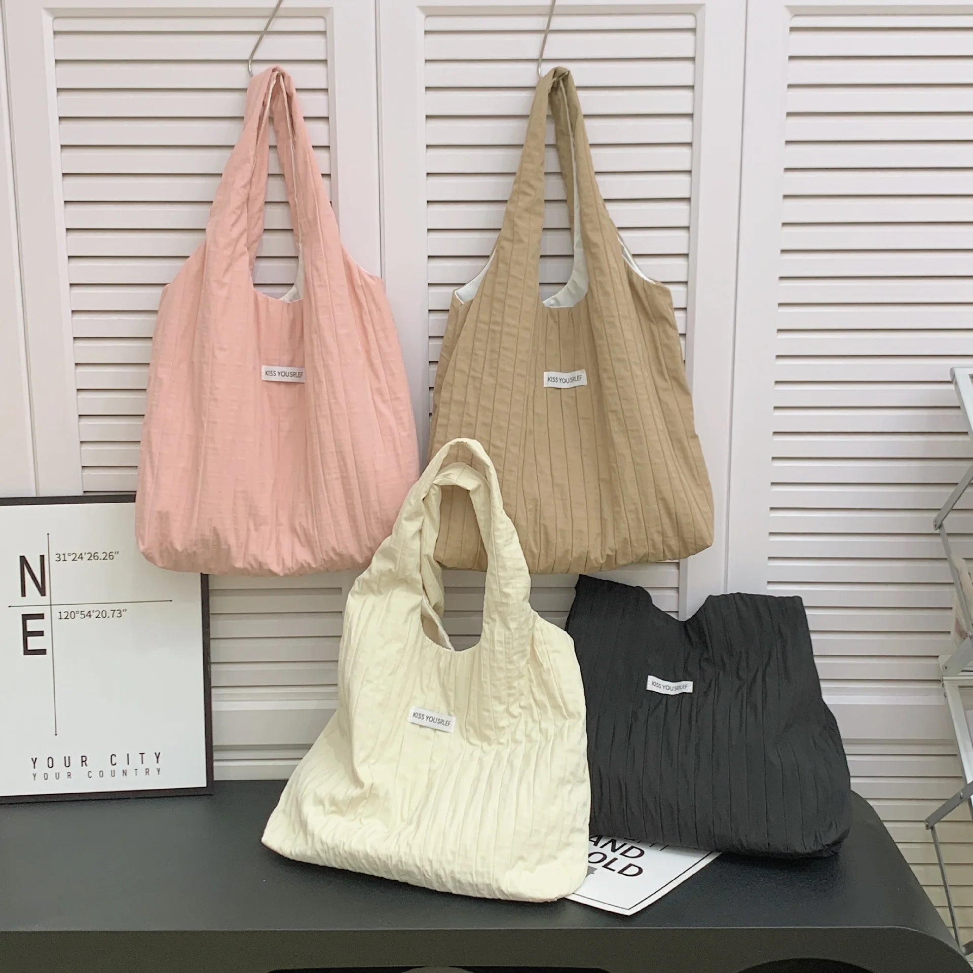 Summer Large Capacity Casual Handbag Women's Shoulder Bag Simple Match All Occasions Student Commuting Tote Bag Soft Nylon