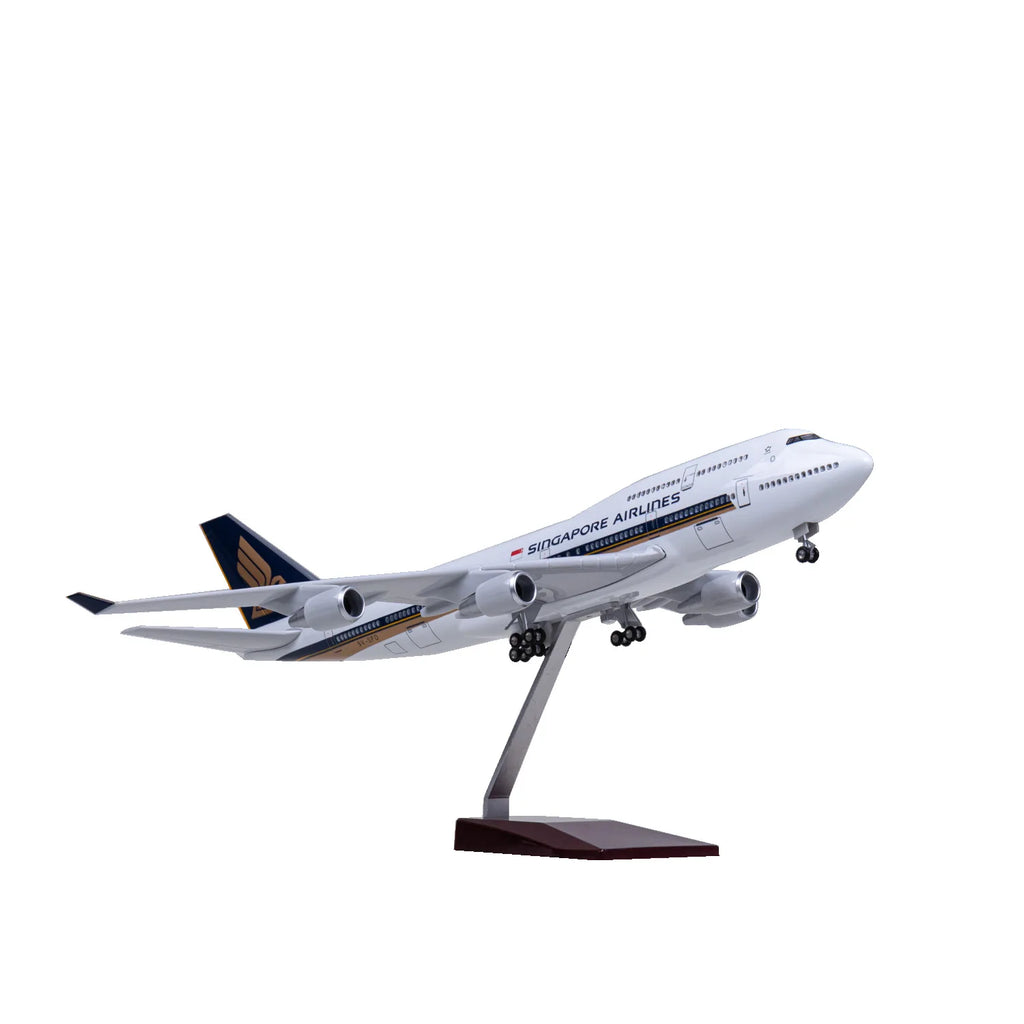 47CM diecast airplanes Singapore Airline b747 A380 a350 model planes With Light & Wheel resin Collection Aircraft Children's toy