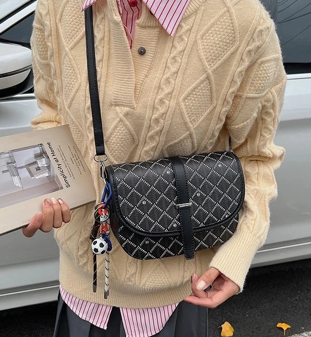 Trendy Diaper Bag: Women's Luxury Vintage Leather Handbag, High-End Simple Crossbody Bag With Paris Style And Letter Logo