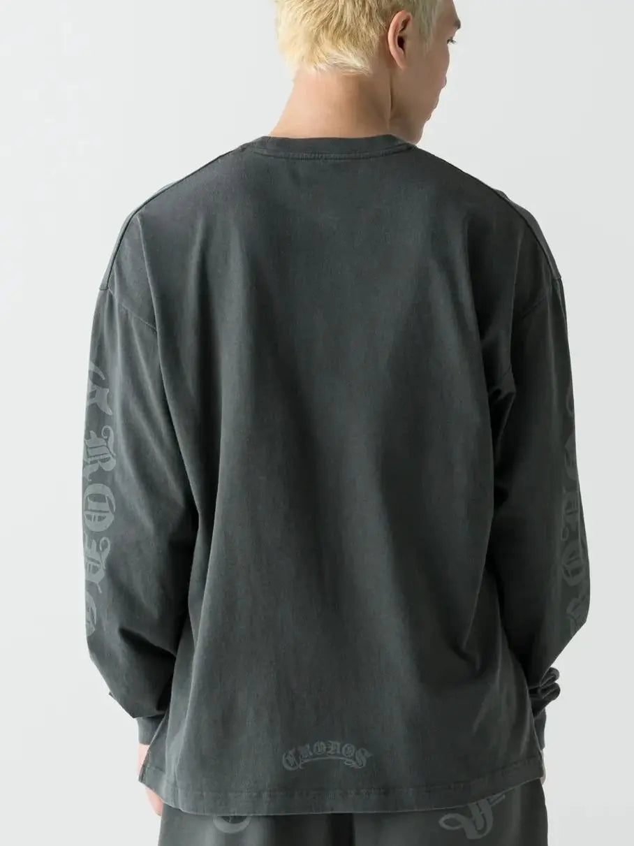 CRONOS Men's Oversized Long Sleeve T-Shirt Gothic Script Print Streetwear Tee Casual Hip Hop Fashion Gym Fitness Workout Tops