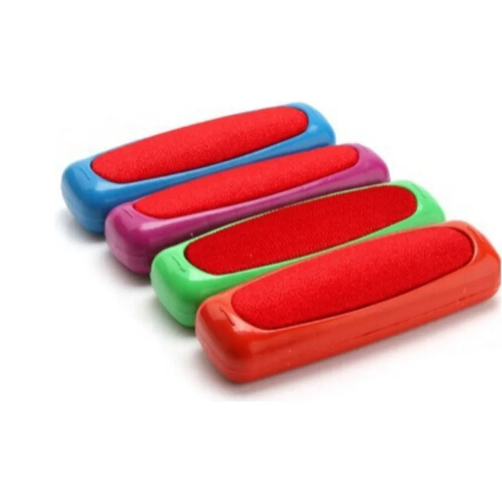 Cloth Dust Removal Brush Random Color Plastic Sweeper Carpet Dust Brush High Quality Crumb Sweeper Fluff Cleaner Cleaning Tools