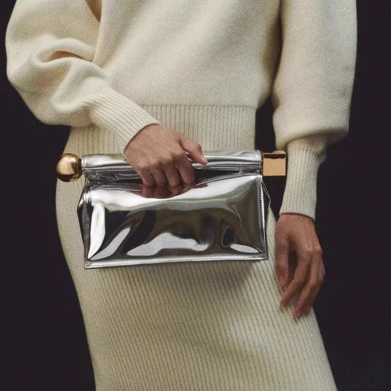 A New Luxury, Fashionable and Niche Rolled-up Clutch Bag for Women, A Versatile Folding Chain Single-shoulder Crossbody Bag