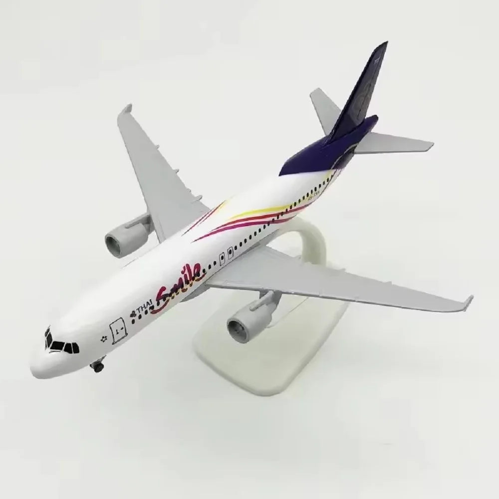 20cm Thai Smile A320 Airplane Model Toy 1/300 scale Metal Diecast plane Model with Stand＆wheel for Collection Display or Gift