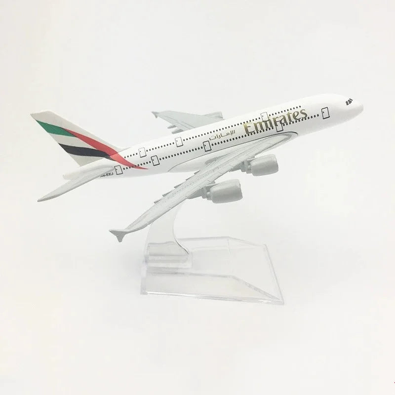 1:400 Diecast Metal Planes United Arab Emirates Airline A340 A380 B777Aircraft Model Planel Airplane Collectible Miniatures Gift