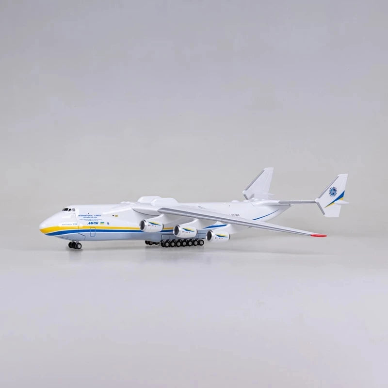 Antonov AN-225 Transport Aircraft 1/200 Scale 42cm Simulation Aircraft Model Souvenir Ornament Toy Display Collection Ornament