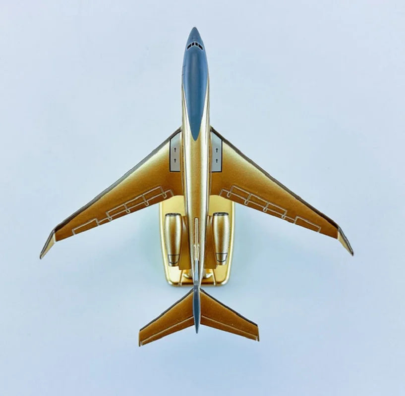16cm 1/200 Scale Business Jet Gulfstream G650 Diecast Metal Airplane Model Toy Kits with Stand for Collections Displays or Gift