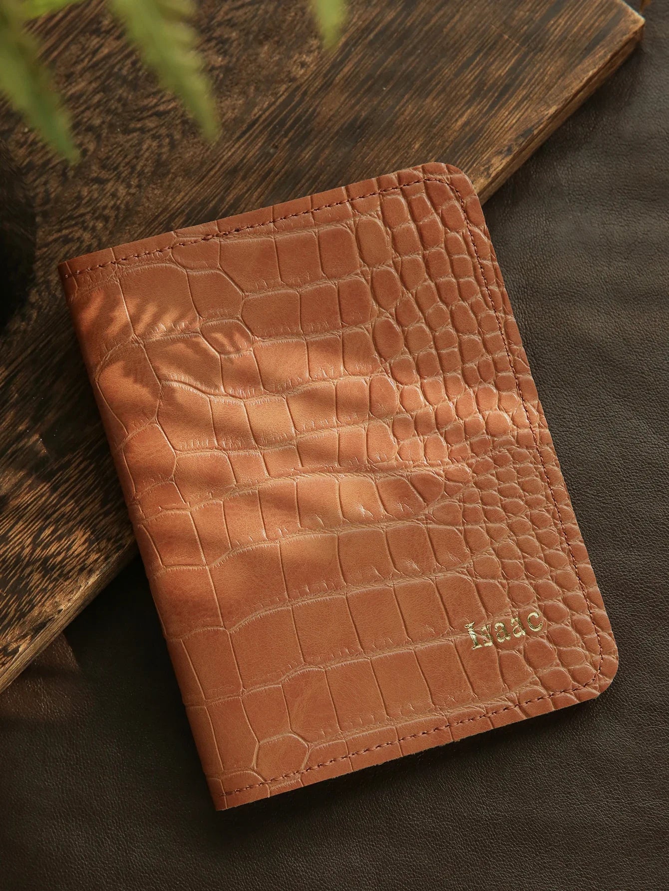 1PC Personalized Name Passport Holder Customized Passport Cover Luxurious Chic Alligator Print Wallet Holder Travel Accessories