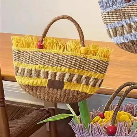 Cute Bucket Bag Picnic Basket Tassel Bead Decorated Hand Woven Grass Handbag Charming Shoulder Bag Women's Fashion Accessory